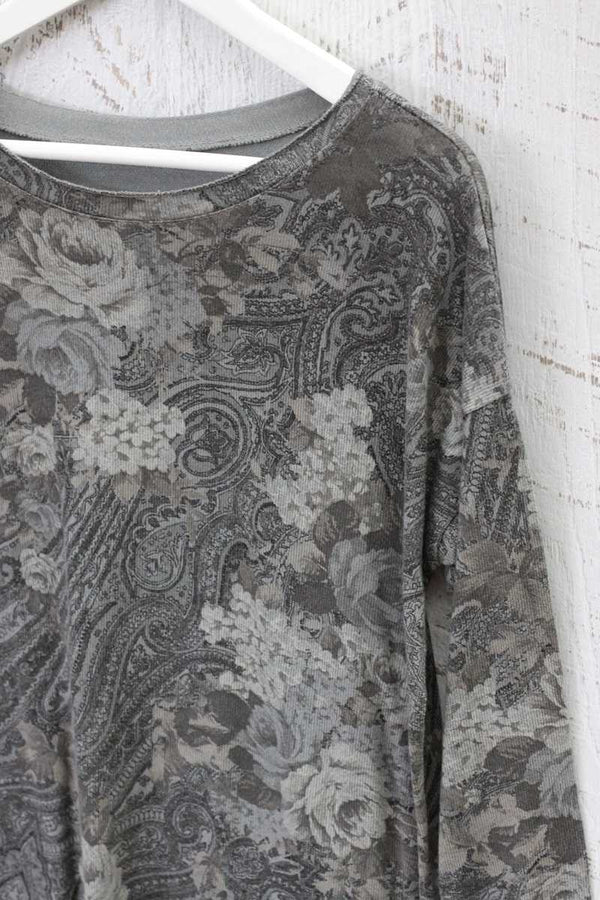 Alliss Jersey Top in Paisley Print - Talis Collection