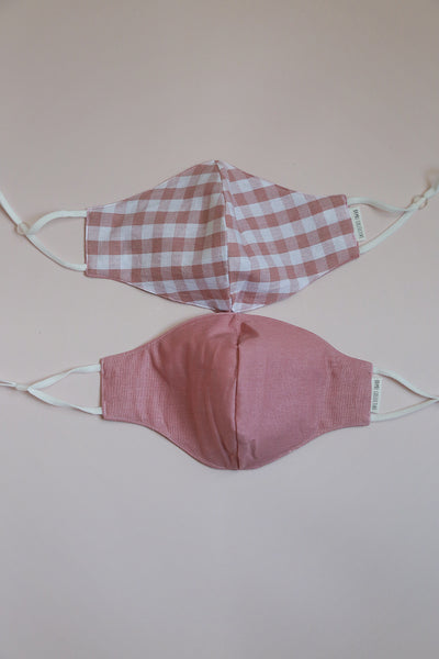 talis_face_masks_pink_gingham_grande.jpg?v=1638354053